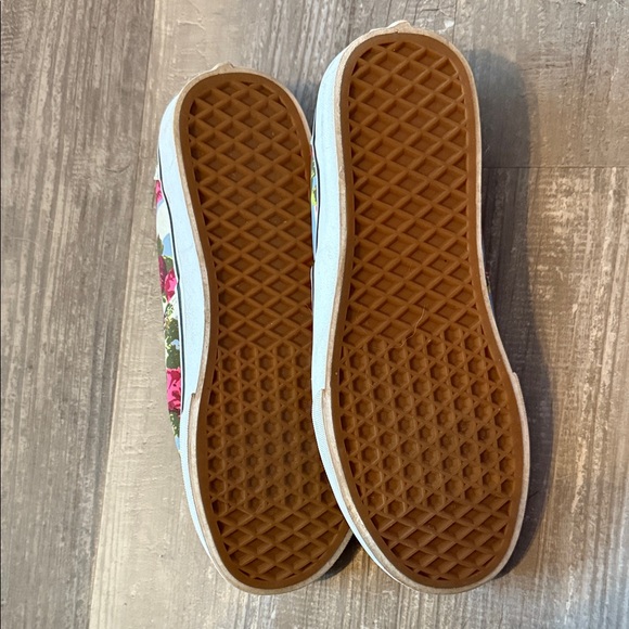 Vans Floral Canvas Sneakers - Picture 5 of 5